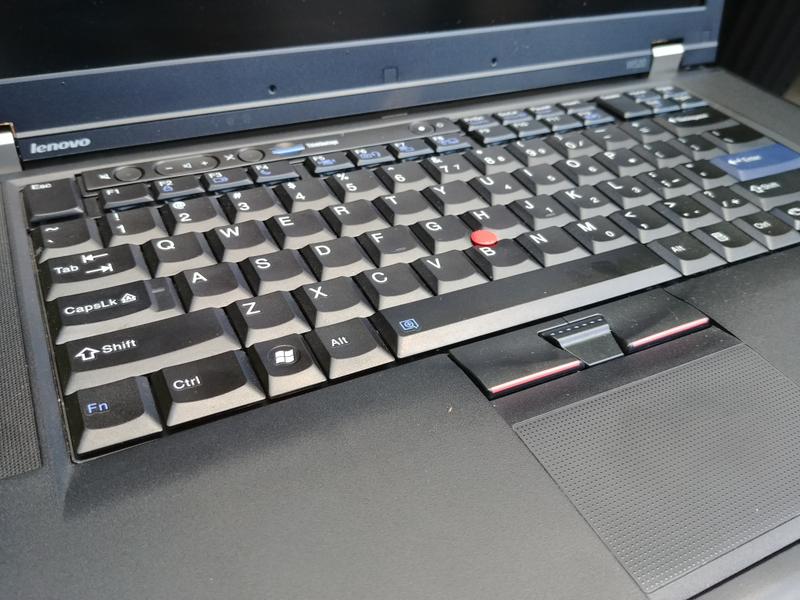 Illustration for article titled New (used) Thinkpad is in and much better! If only Windows would play nice...
